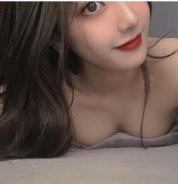 虎牙反差主播《一只董小可爱》高端圈外女直播