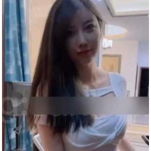 杨晨晨定制脱衣扑克视频，让你的夜晚更加奇妙！