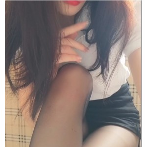 童颜女神，妖怪桃桃子和黑丝教师