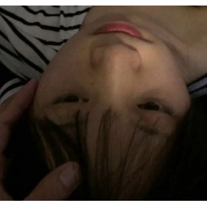 小女友在酒店卫生间发酒疯，光屁屁被晕倒，1V589mb度盘