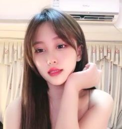 颜值明星脸，沉沦表演，脱衣秀，放飞自我