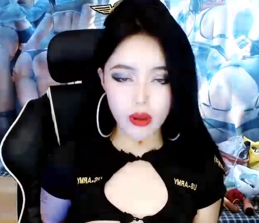 御姐REAOWNA：82个13v11.6g视频，收藏狂潮涌动