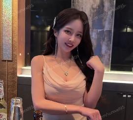 酒吧自拍sunwall洗手间合集1V727M，韩国女团成员，时长8分钟，马赛克内容