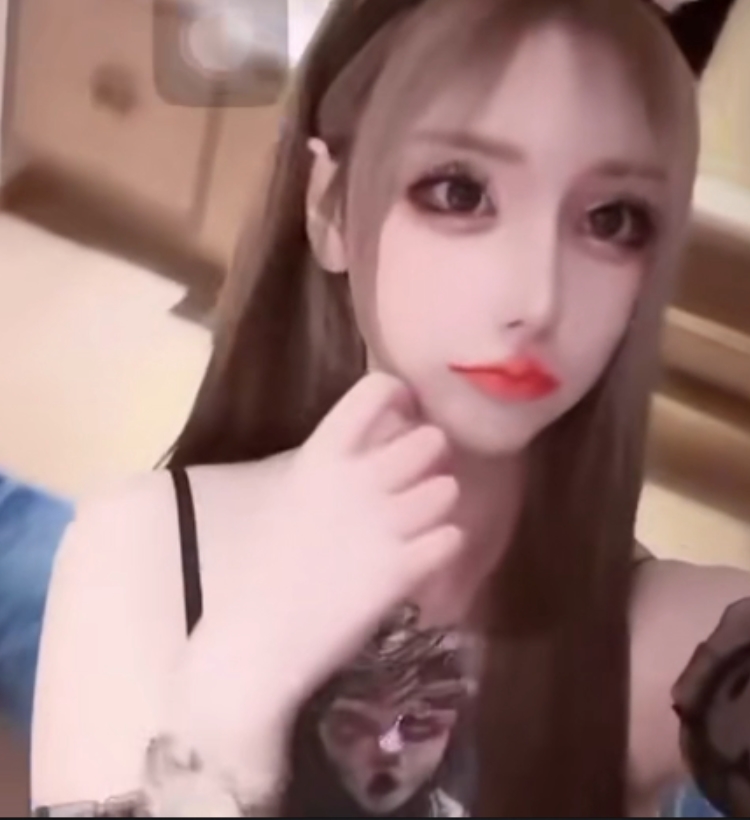 周丽珊抖音快手互动私房视频6v_237M