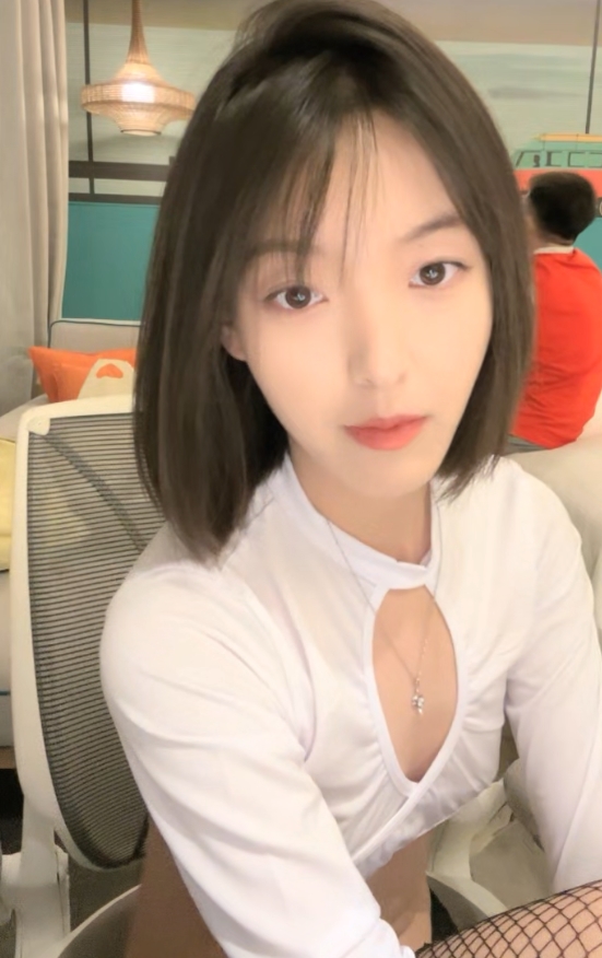 推特私房熙颜绝密展示106部149G火热合集