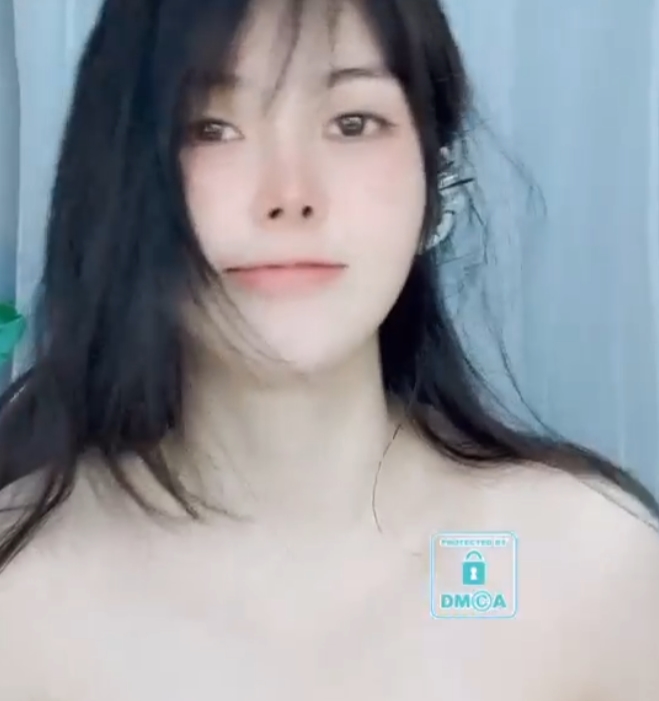 SweetQiQi劲爆32部44.8G合集车灯晃眼