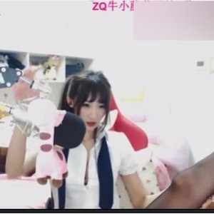 推特牛小蘑菇青涩闪现视频1部55MB绝版珍藏