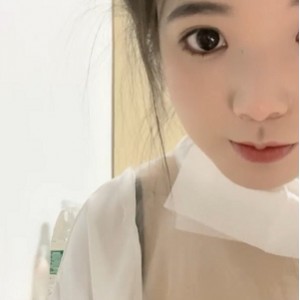 宿舍直播大二学妹30V新增50.4g珍藏