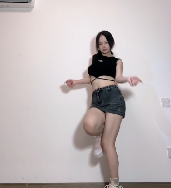 推特蚊子露脸热舞定制合集417MB专业动感