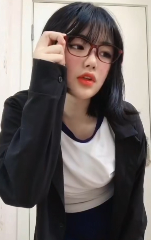 皮皮小羊个人秀37部1.02G太顶了
