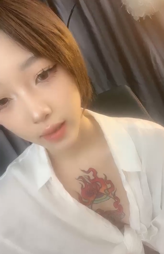 超撩人18岁清纯满背热舞24部快手20.5G
