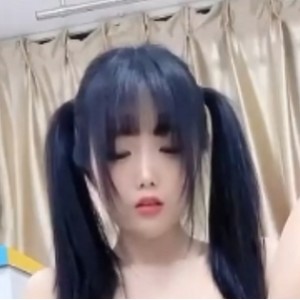 81部1.7G福利姬喵四付费内容超软萌