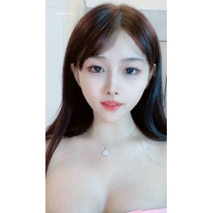 某站22部25G嫩模小优私房合集超勾人