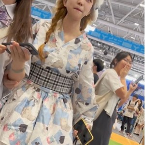 KFC肉丝少妇私密小短片3部粉透热裤太撩人394.1MB