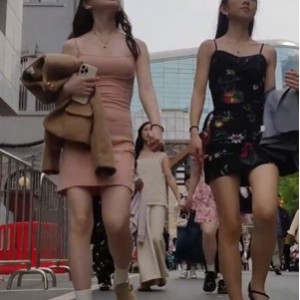 大神KXCD街拍抄底精选11季20V嫩妹高清1.8G太吸睛