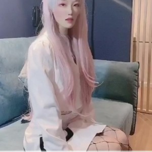 1部2G糖心白发美少女私录视频太撩人