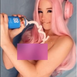 INS网红BelleDelphine4V步兵本垒合集500M天价身材太顶了